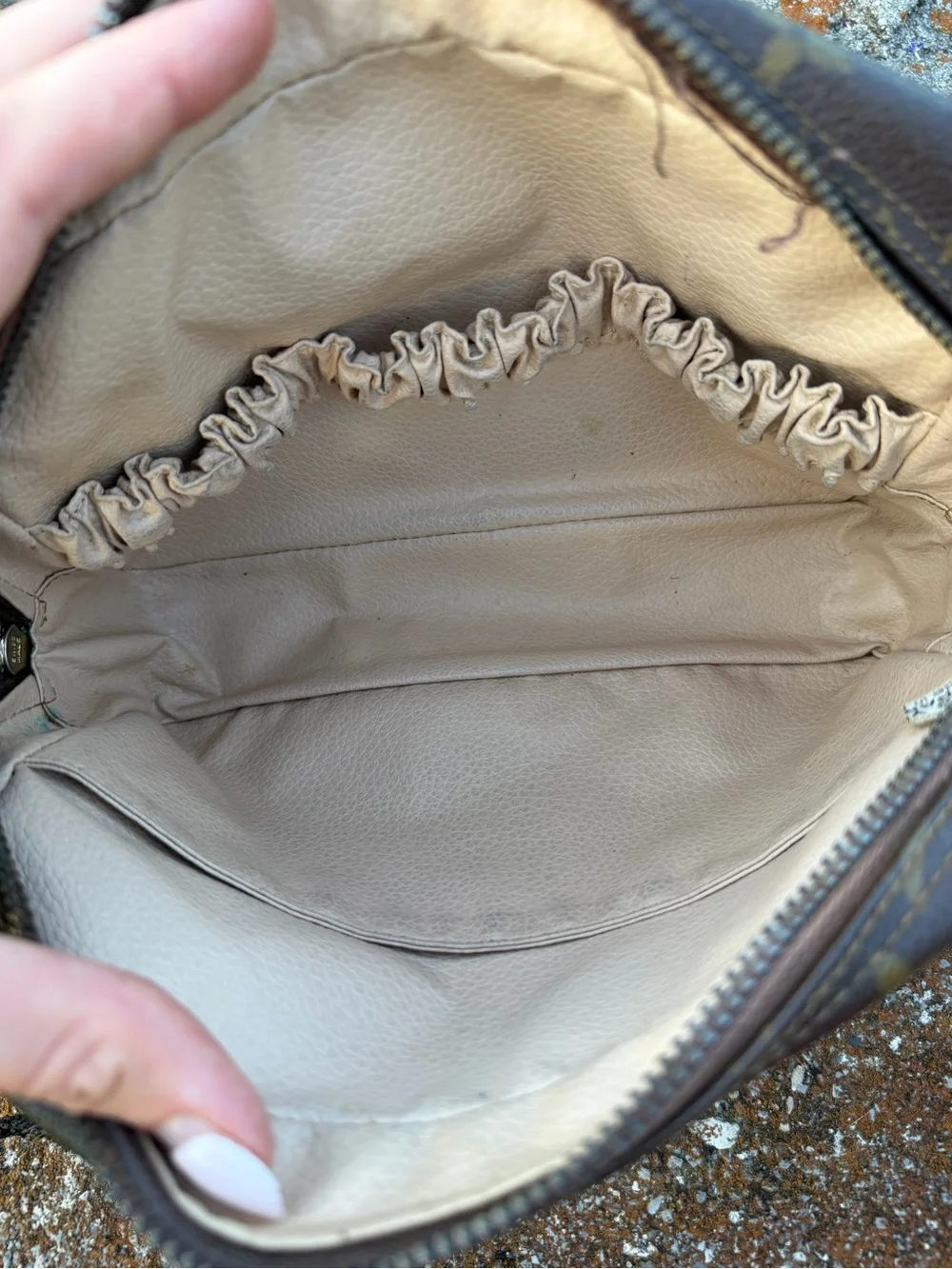 Authentic Louis Vuitton Monogram Trousse Toilette 23 Clutch Bag